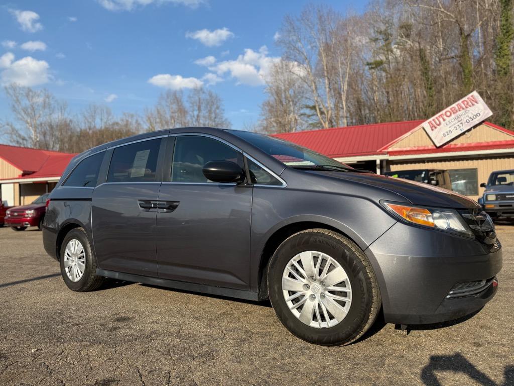 2017 Honda Odyssey LX's photo