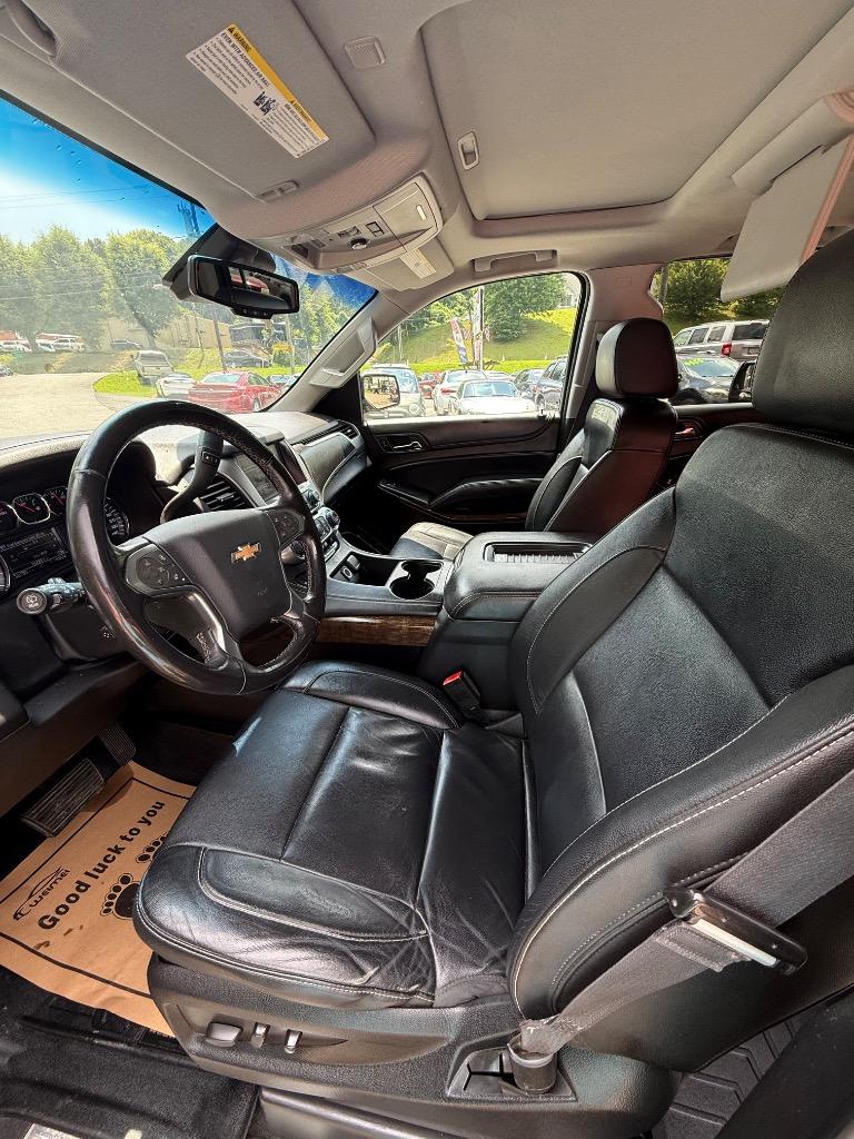 2016 Chevrolet Suburban LT - Photo 9