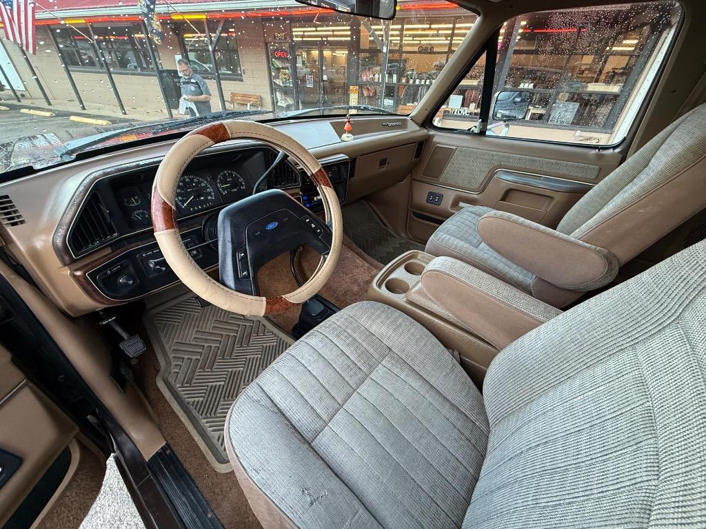 1991 Ford Bronco - Photo 9