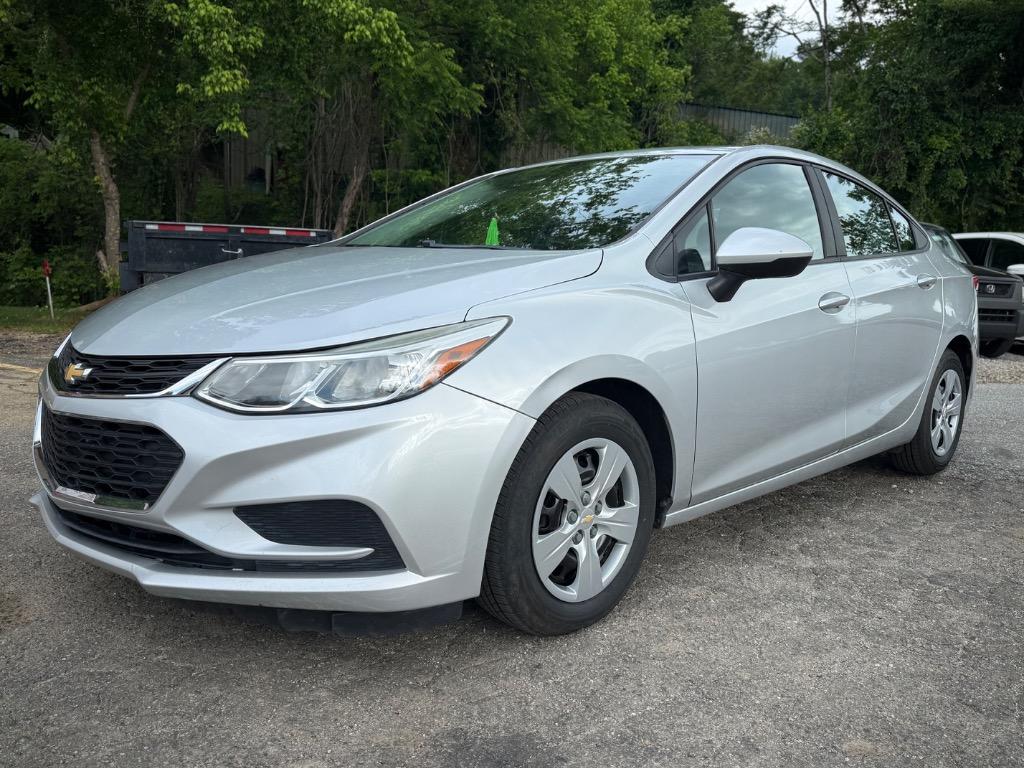 2017 Chevrolet Cruze LS Auto's photo