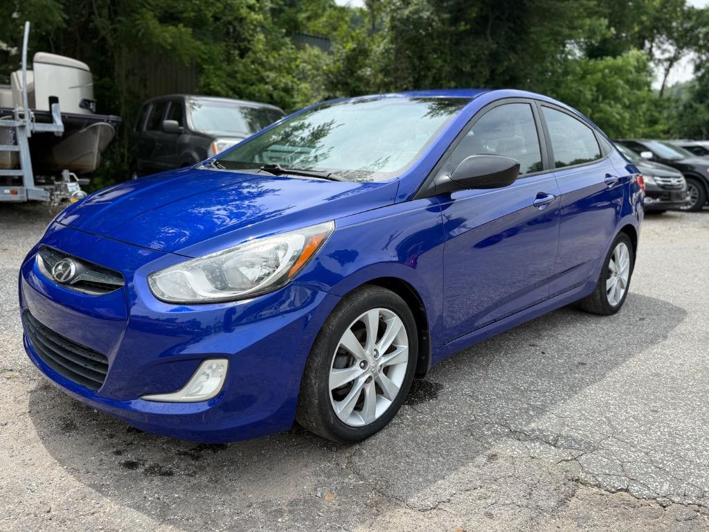 2013 Hyundai Accent GLS 4-Door 6-Speed Automatic's photo